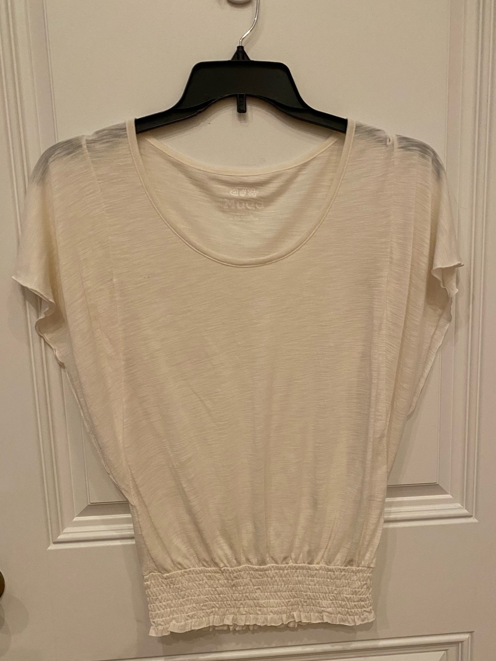 Mudd Cream Short Sleeve Smocked-Waist Tee